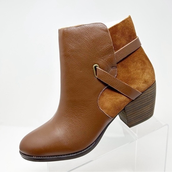 American Rag Ashlyn Brown Leather Strappy Heeled Zip-Up Leather Booties Size 11 - Picture 1 of 12